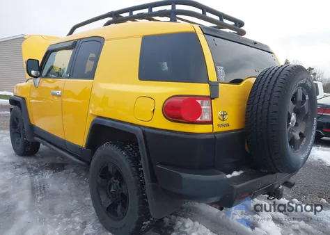 2007 Toyota Fj Cruiser z USA, uszkodzony, nr VIN JTEBU11F170001914